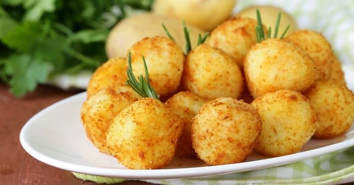 Bolinho de Batata com Frango